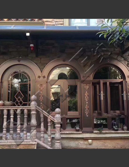 大连星海咖啡厅铜门