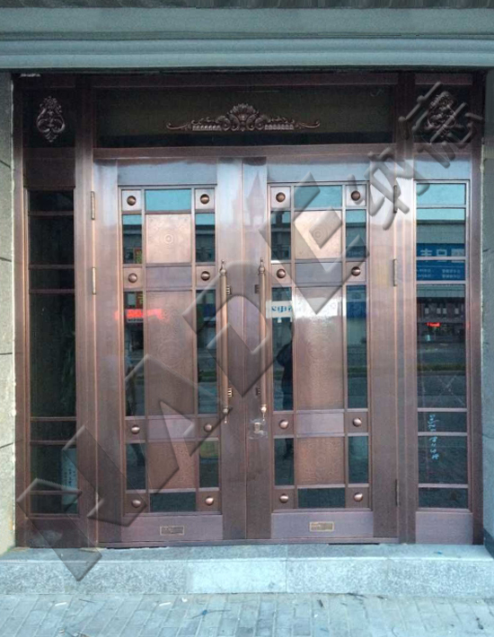锦州火车站旅店玻璃铜门